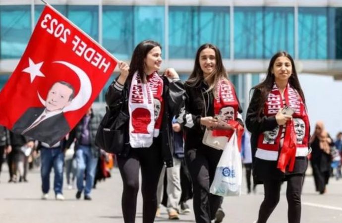 الانتحابات الرئاسية التركية طابعها  استفتاء حول حكم حزب اردوعان