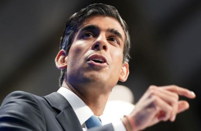  الحكومة البريطانية وافقت على زيادة  الاجور ورئيسها يدعو لوقف الاضرابات