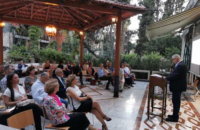 ُقاق البلاط والإحياء المُدُني في بيروت:"