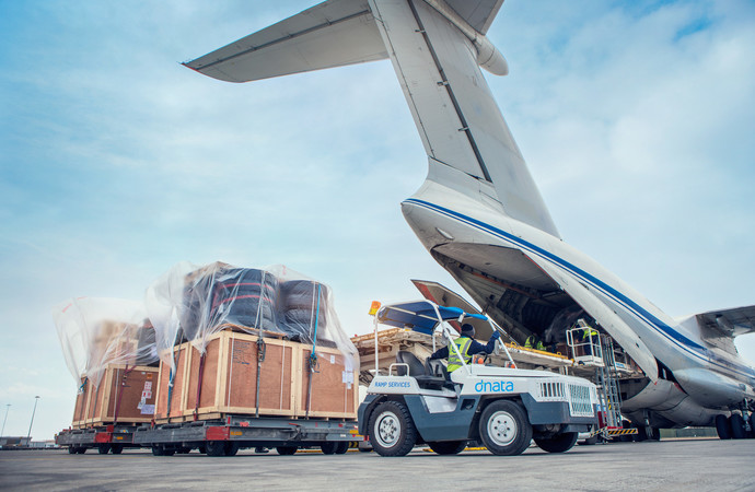 دناتا تنال جائزة العام للمناولة  الأرضية للسنة التاسعة على التوالي