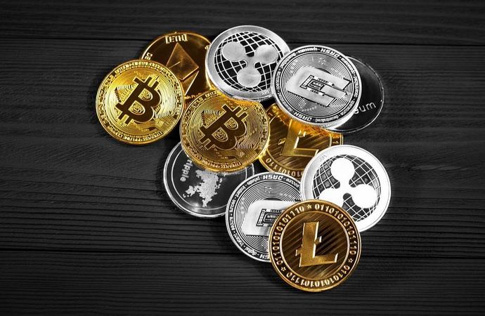 سعرالبيتكوين يترجح بعد رفض الطعن في حكم قضائي 