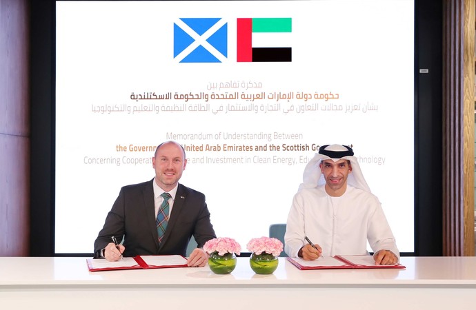 الإمارات واسكتلندا توقعان مذكرة تفاهم  لتعميق التعاون في مجالات الاستثمار 