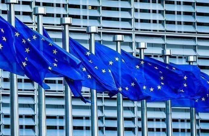 انكماش اقتصاد منطقة اليورو متأثرا  برفع معدلات الفائدة واسعار الطاقة