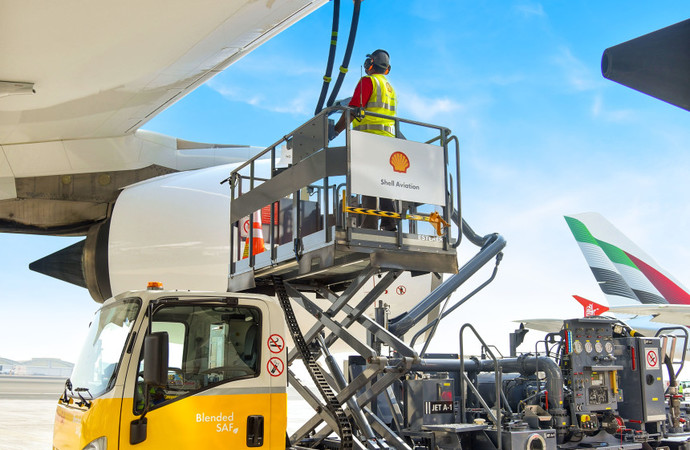 إقلاع أول رحلة لطيران الإمارات  تعمل بوقود مستدام من دبي