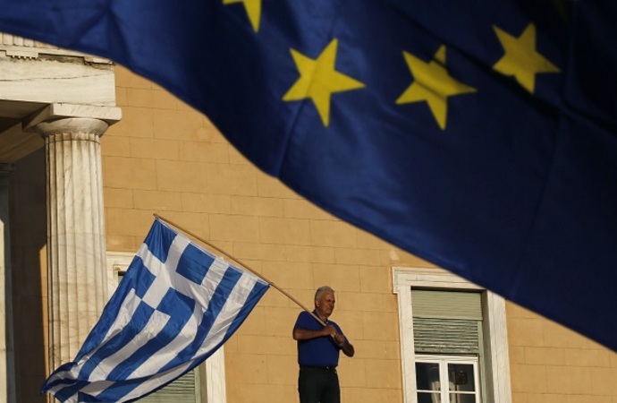 اليونان تطوي صفحة أزمة الديون  ووكالات التصنيف ترفع تصنيفها