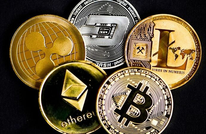 سوق العملات الرقمية تنتعش قبل موعد تصنيف بيتكوين