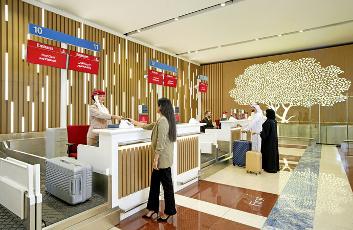 طيران الإمارات صديقة لذوي  التوحد في مرافق إجراءات السفر 