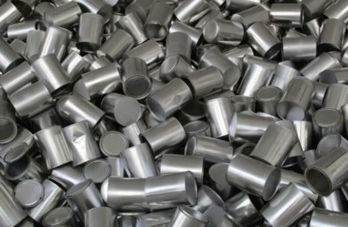 الألمنيوم إلى أعلى مستوى بعد العقوبات  الأميركية والبريطانية على روسيا