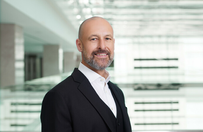  شركة دناتا تعيّن مسؤولاً  عن عمليات المطار العالمية