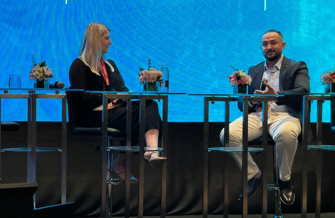 التكنولوجيا الرقمية ركيزةً أساسية  لتعزيز الإنتاجية في قطاع البناء 