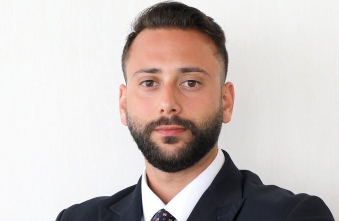 الدولار يواصل تراجعه بانتظار اجتماع الاحتياطي الفيدرالي 