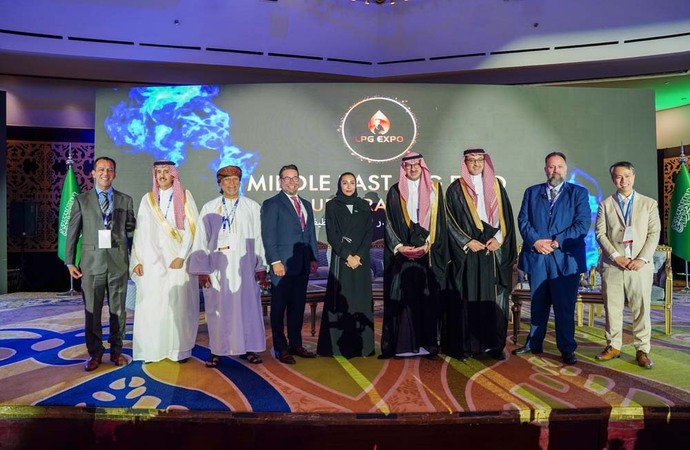 طاولة مستديرة بحثت تطوير شراكات  جديدة تدعم نمو أنشطة رواد الأعمال