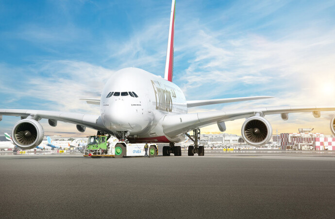  مجموعة الإمارات تسجّل نتائج نصفية  قياسية للسنة المالية 2025/2024