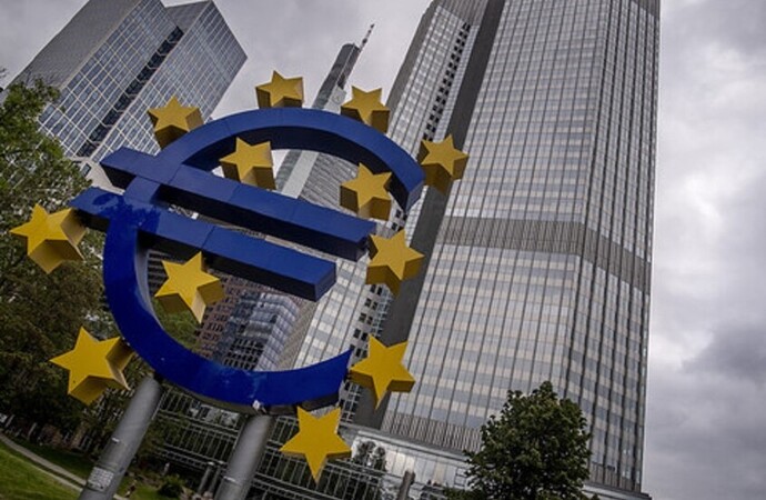 المركزي الأوروبي يسجل  أكبر خسارة في تاريخه