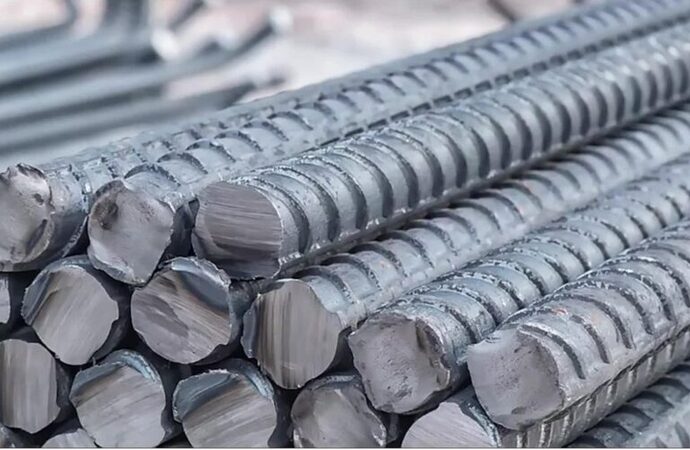 الحديد يتجه لخسارة أسبوعية ثقيلة والطلب يتضرر بسبب قرارت  ترمب