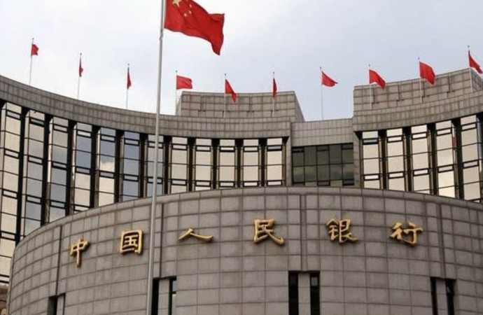 بكين تهدد بالرد على اي دولة تفرض عليها رسوماً جمركية