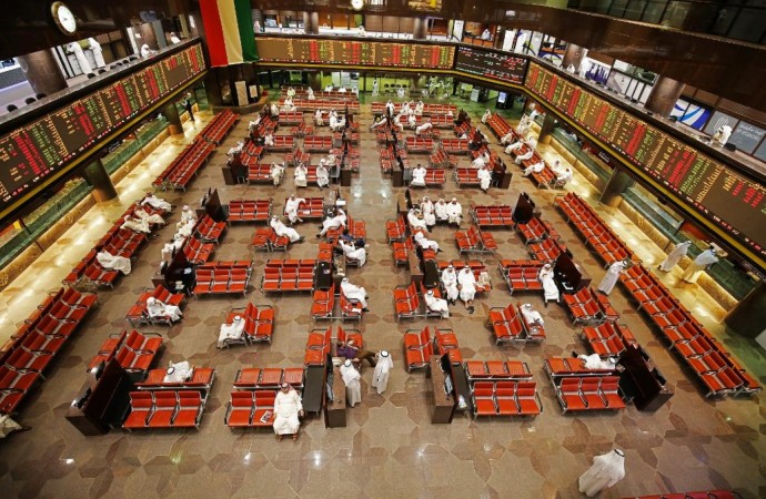  اسواق الخليج حذرة مع ترقب الارباح وتقلبات اسعار النفط