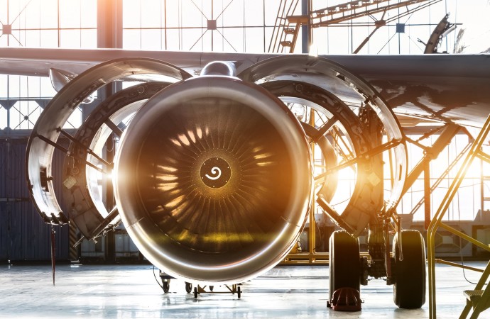 الإمارات للشحن الجوي تطلق حلاً  متخصصاً لنقل محركات الطائرات  		