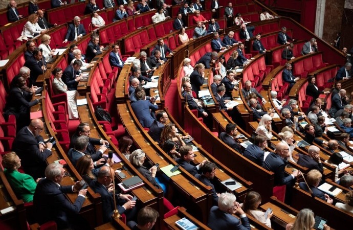  عجز الموازنة الفرنسية بلغ 100.4  مليار يورو في النصف الأول 