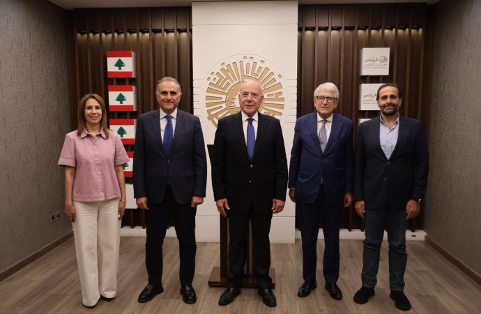 دبوسي بحث مع أبي حبيب فرص  تمويل ودعم المشاريع الإنتاجية 