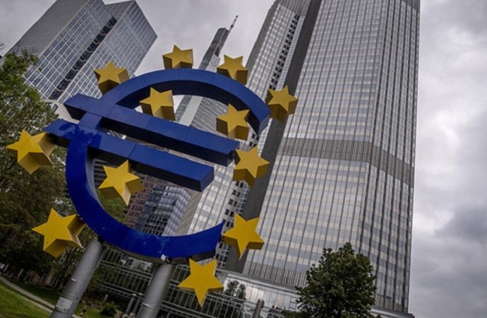  المفوضية الأوروبية تقترح تدابير  لزيادة تنافسية أسواق رأس المال