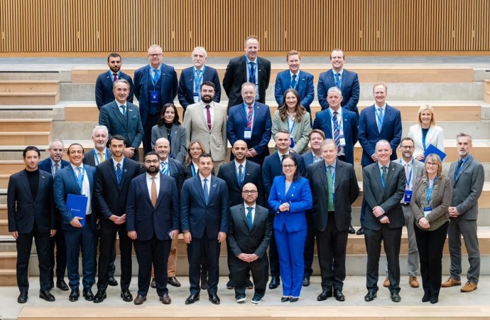 الإمارات وإسكتلندا تستكشفان فرص  الاستثمار في القطاعات المستقبلية 