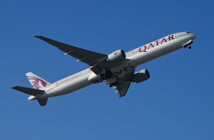   الحرب الاميركية الاسرائيلية ضد ايران تهوي بأسهم شركات الطيرن