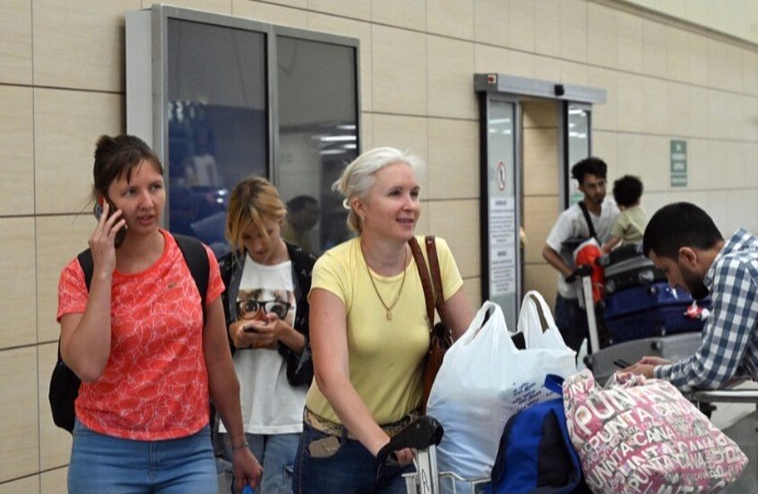  روسيا تنهي عملية إجلاء  جميع سياحها من الإمارات