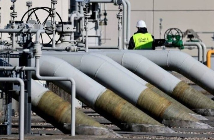 واشنطن تضغط على عمالقة النفط  لزيادة الإنتاج وكسر حصار «هرمز»