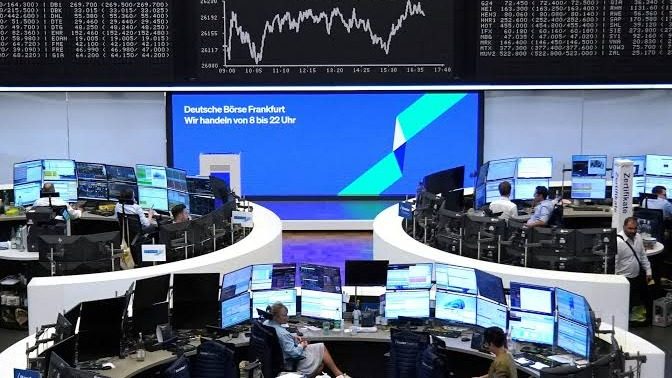الأسهم الأوروبية تتراجع مع هبوط اسهم البنوك