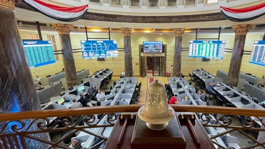 ضربة قوية للبورصة المصرية خبراء يكشفون عما حدث الاحد
