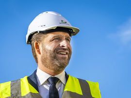 وزير الإسكان الهولندي : العام المقبل  سيكون “صعبًا” بالنسبة للساكنين الجدد