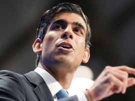  الحكومة البريطانية وافقت على زيادة  الاجور ورئيسها يدعو لوقف الاضرابات