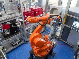 بلدية دبي تستخدم روبوتات الذكاء الاصطناعي  لفحوصات مواد البناء المستخدمة في الإمارة