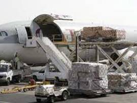    بعد انخفاض الحركة 33 % الشحن الجوي يواجه المصاعب 
