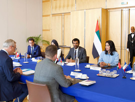 مباحثات اماراتية فرنسية لتعزيز الشراكات في القطاعات الاقتصادية الجديدة 