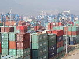 السلطات الصينية تتخذ  إجراءات لتسهيل  التجارة والاستثمار والتمويل عبر الحدود