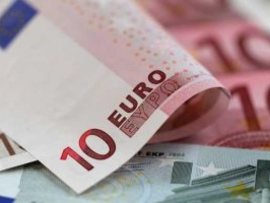 اليورو ينتعش مقابل كل العملات بعد ارتفاع معنويات المستثمرين