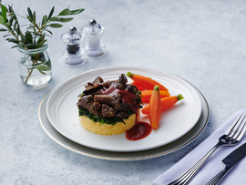 طيران الإمارات تسجّل 40%  نمواً في طلب الوجبات النباتية