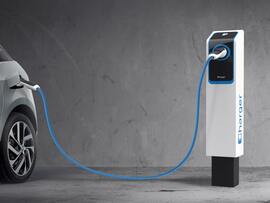 ألمانيا تعتزم إنشاء 1000 نقطة  لشحن السيارات الكهربائية 