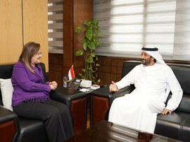 بن طوق يبحث مع وزيرة التخطيط  المصرية تنمية الشراكة الاقتصادية 