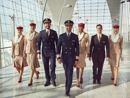 طيران الإمارات تحتفي بطياريها في اليوم العالمي للطيارين