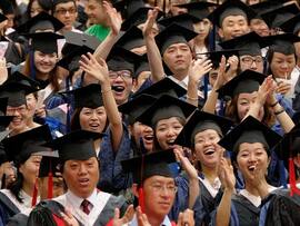 خريجو الجامعات في الصين يواجهون مشاكل في الحصول على فرصة عمل