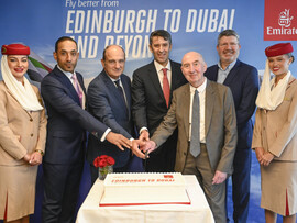 طيران الإمارات تعود  إلى إدنبرة برحلة يومية