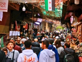 البضائع الاجنبية تغزو السوق السوري بعد سقوط نظام الاسد