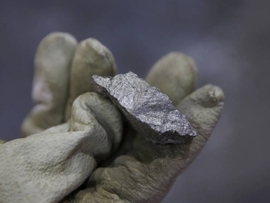 بريطانيا توقع شراكة مع السعودية للتعاون في مجال المعادن الحيوية