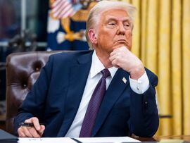 ترامب يستهدف الصين بأكبر حزمة  قيود منذ عودته للبيت الأبيض