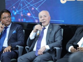 دبوسي يشارك في المنتدى العربي السنوي الأول للذكاء الاصطناعي
