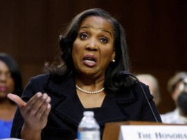 القضاء الاميركي يرفض السماح لترامب بعزل كوك قبل اجتماع الفيدرالي 