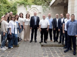 دبوسي من بلدة بسلوقيت الشمالية:ندعم                                       المبادرات التي تنمية المجتمعات الريفية